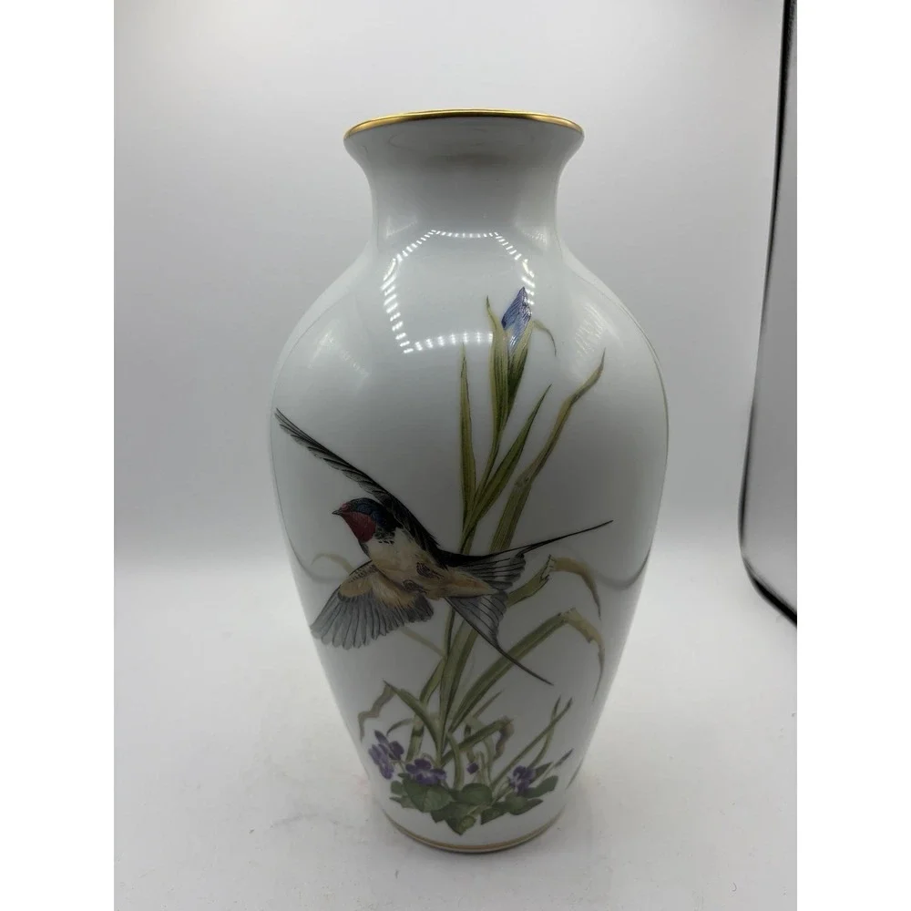 Franklin Porcelain Meadowland Bird Vase Basil Ede Limited Edition 11.5